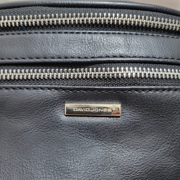SOLD ---- NWOT David Jones Belt Bag Purse - Picture 7 of 16